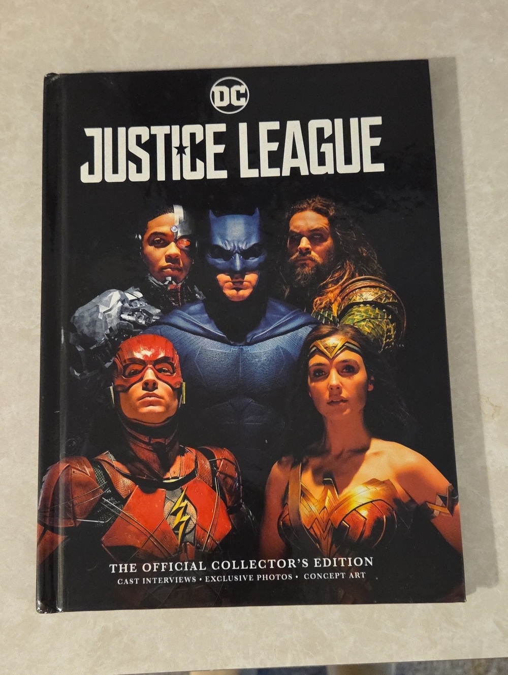 DC Justice League Collector Book with Bold Character Artwork